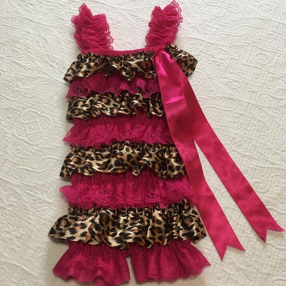 12-18m (6/$20) Summery Romper Thing - Picture 9 of 9